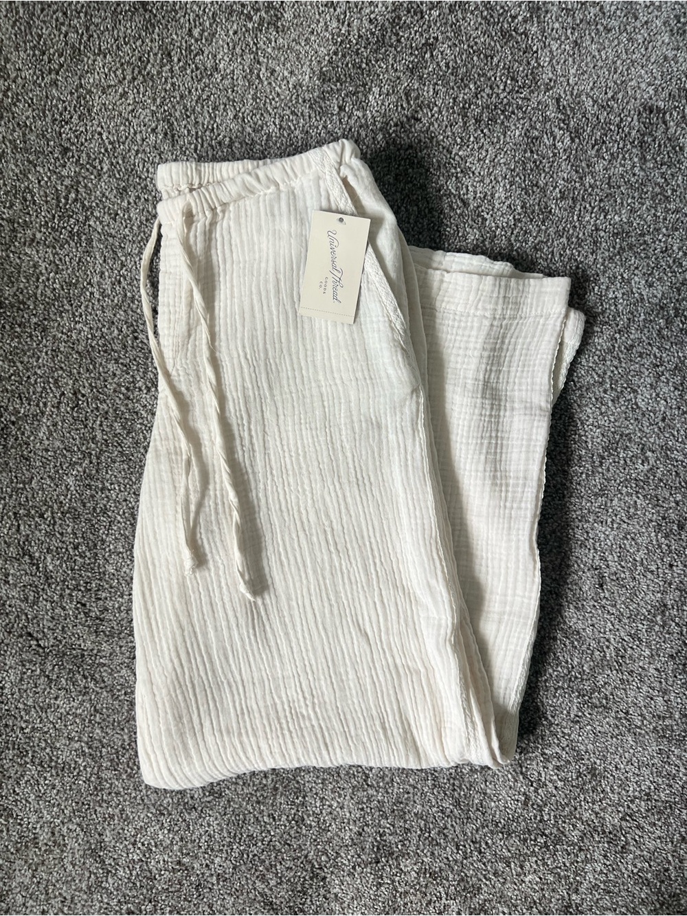 Universal Thread Cream Wide-Leg Drawstring Pants - Picture 3 of 8